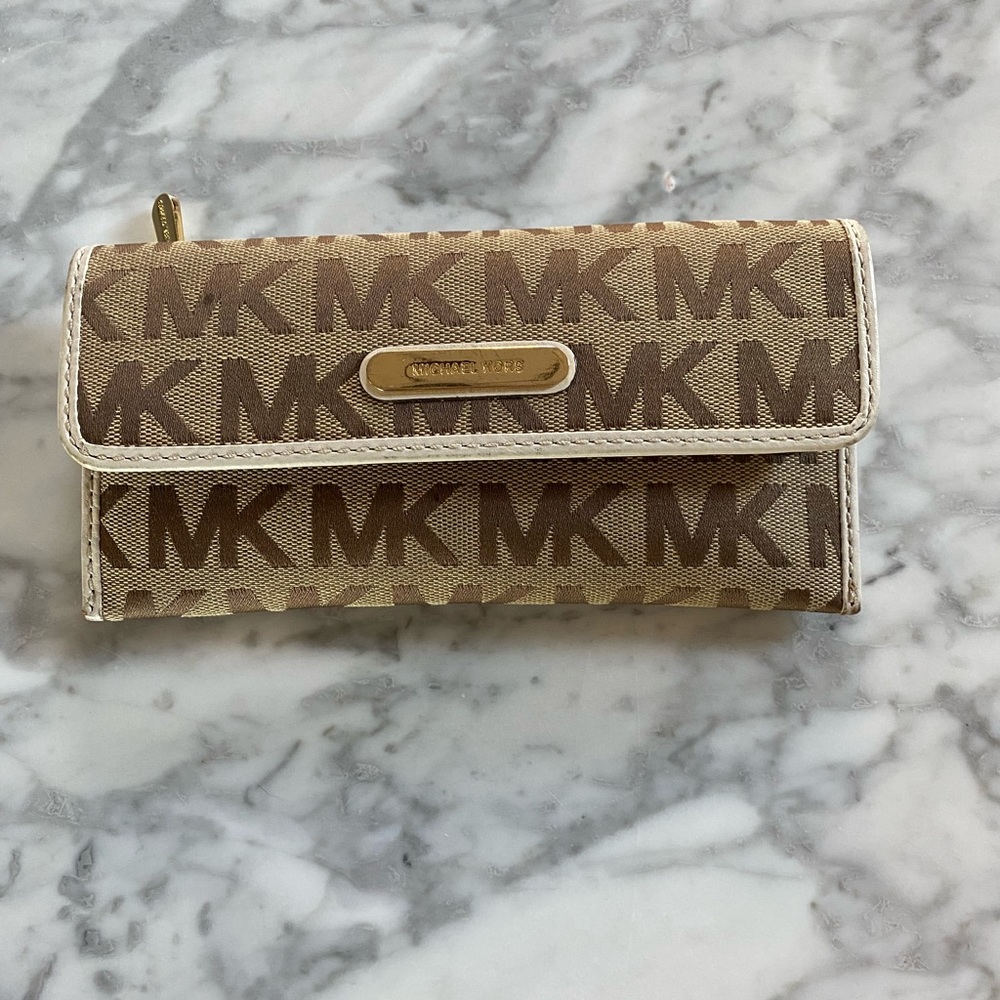 Michael Kors wallet